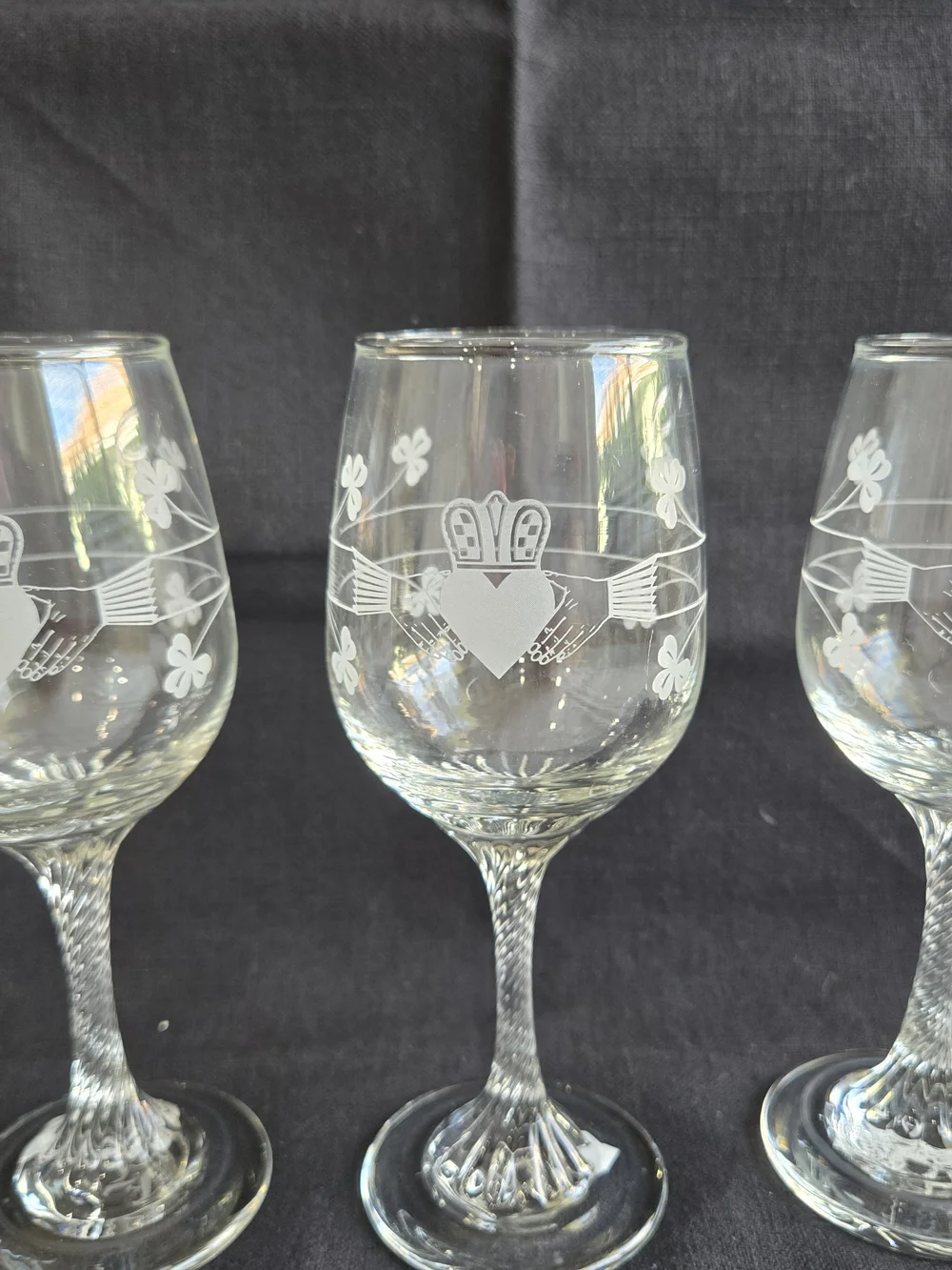 Etched Claddagh Wine Glass - Clear Crystal Stemware Set Of 3